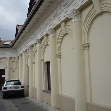 Goncol Tourist Hostel